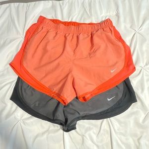 BUNDLE NIKE shorts size MEDIUM